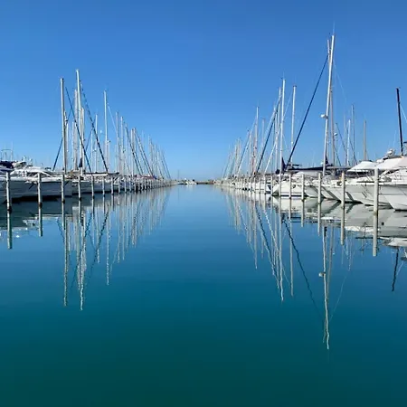 A 100 M De La Plage, Ideal Famille, Parking Prive Apartment